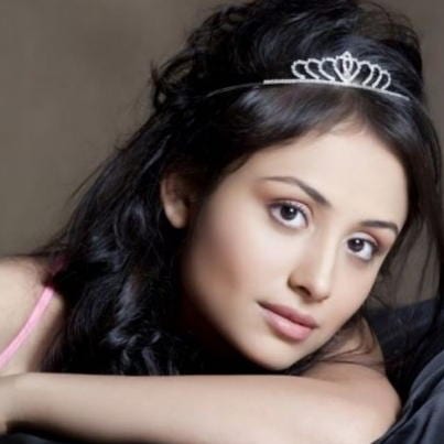Veebha Anand original name is Anupriya Kapoor