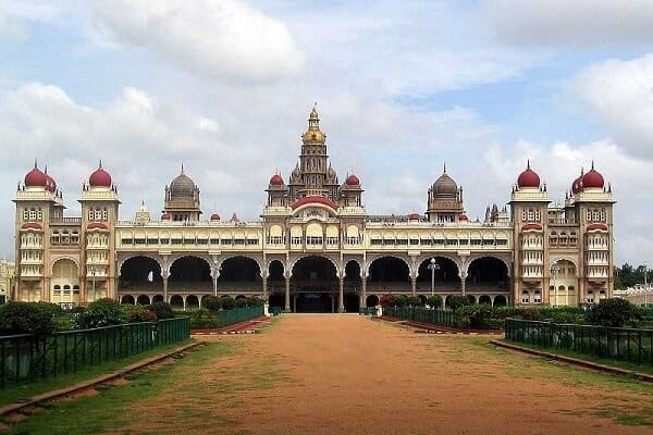 Royal Palaces and Forts in Maharashtra