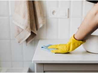 Using Chemicals to Remove Mould